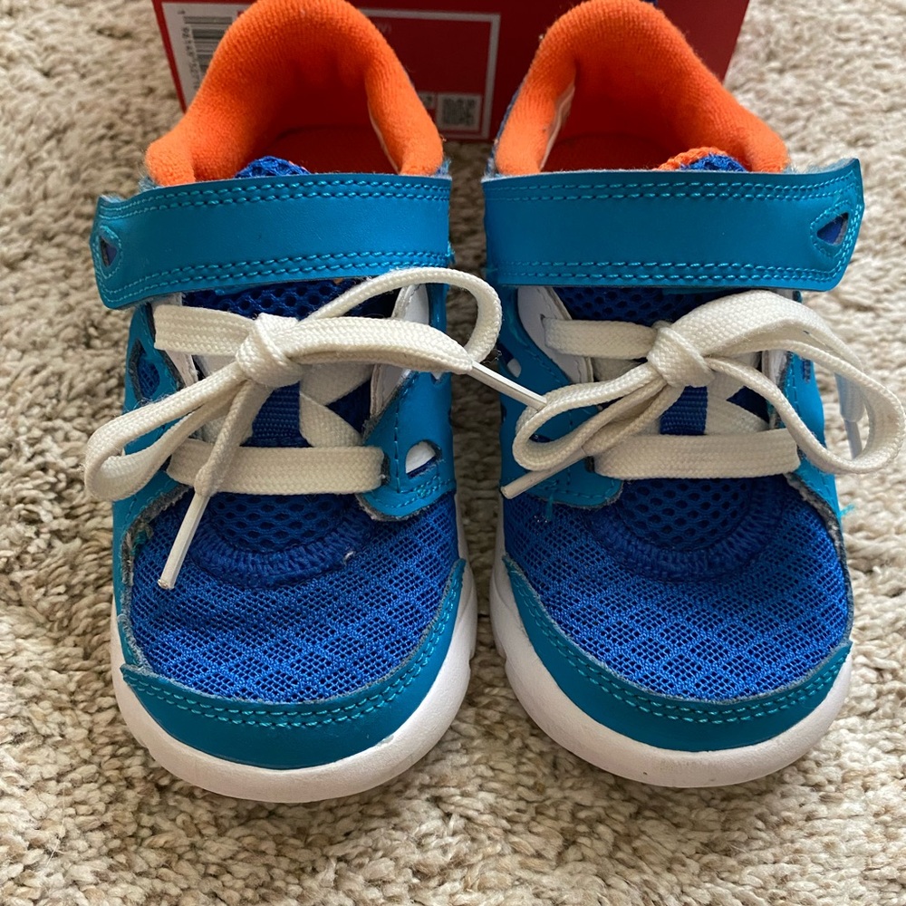 Nike Free Run 2, Toddler 7c, Blue & Orange, In Box!